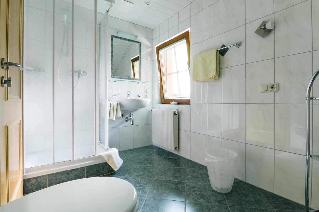 Apartment mit Balkon