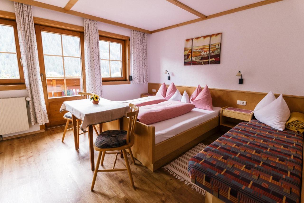 Doppelzimmer mit Balkon